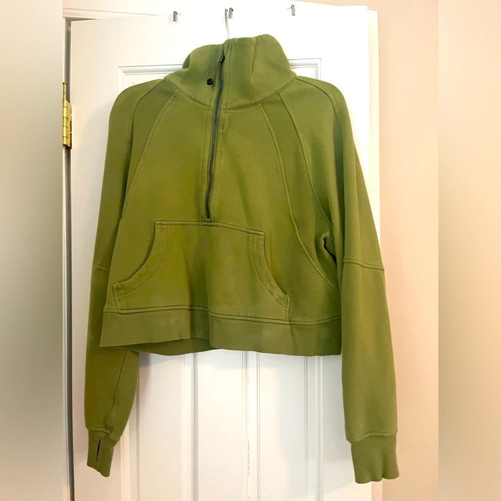 Lululemon women’s quarter zip pullover M/L. Perfect condition. Smoke free home.